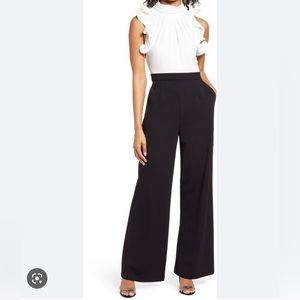 Vince Camuto
Ruffle Sleeve Mix
Media Jumpsuit